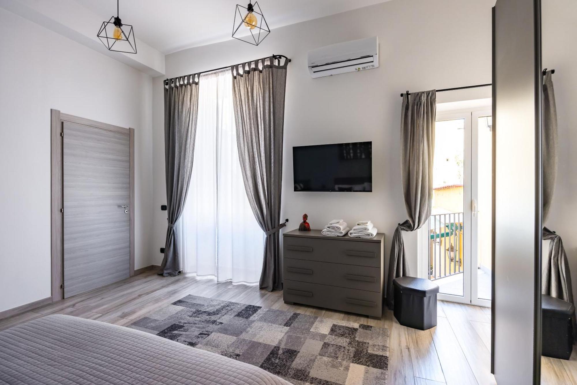 Palazzo Mormando - Modern Apartment Naples Extérieur photo